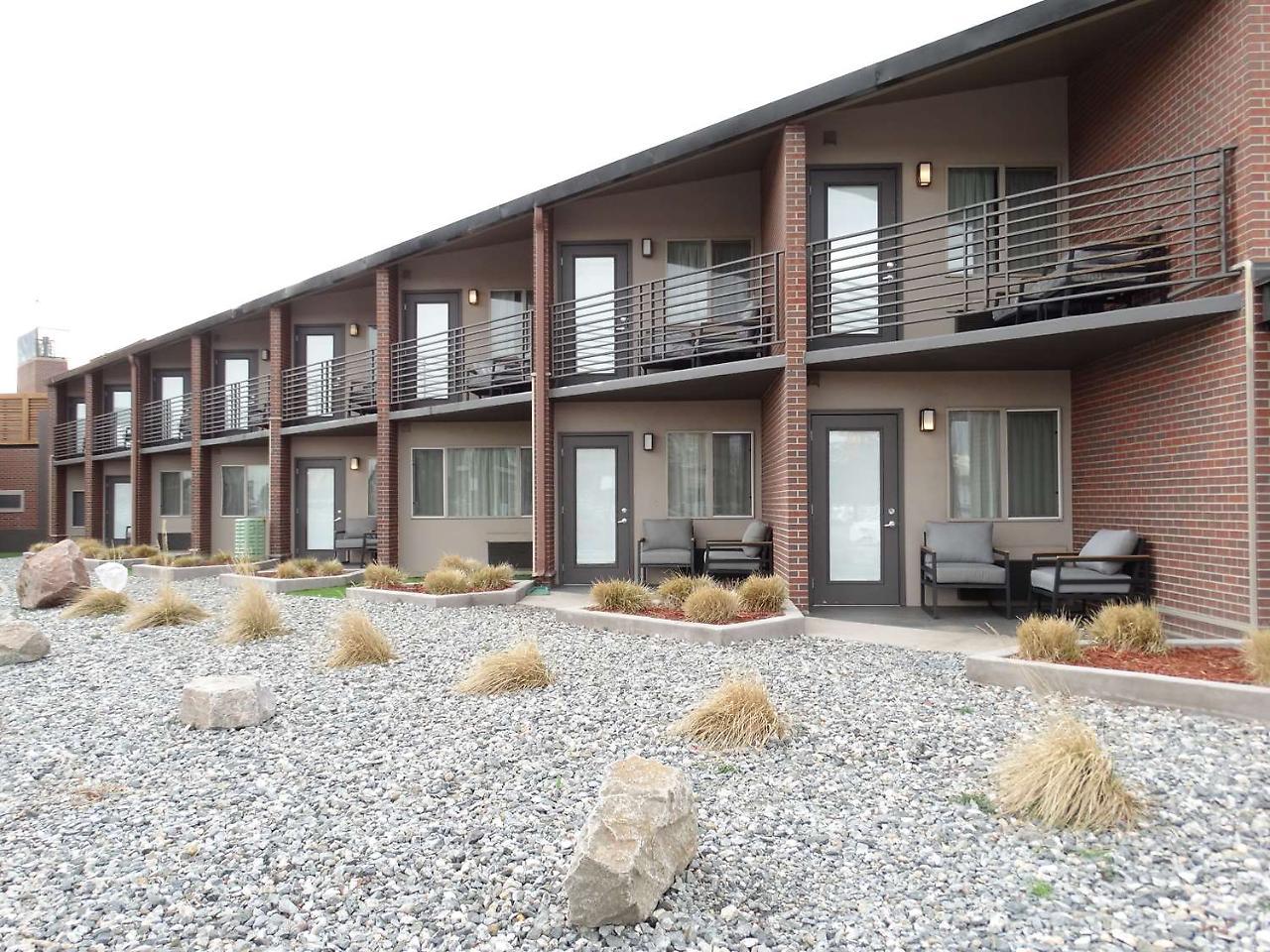 Western Premier East 3* DEN