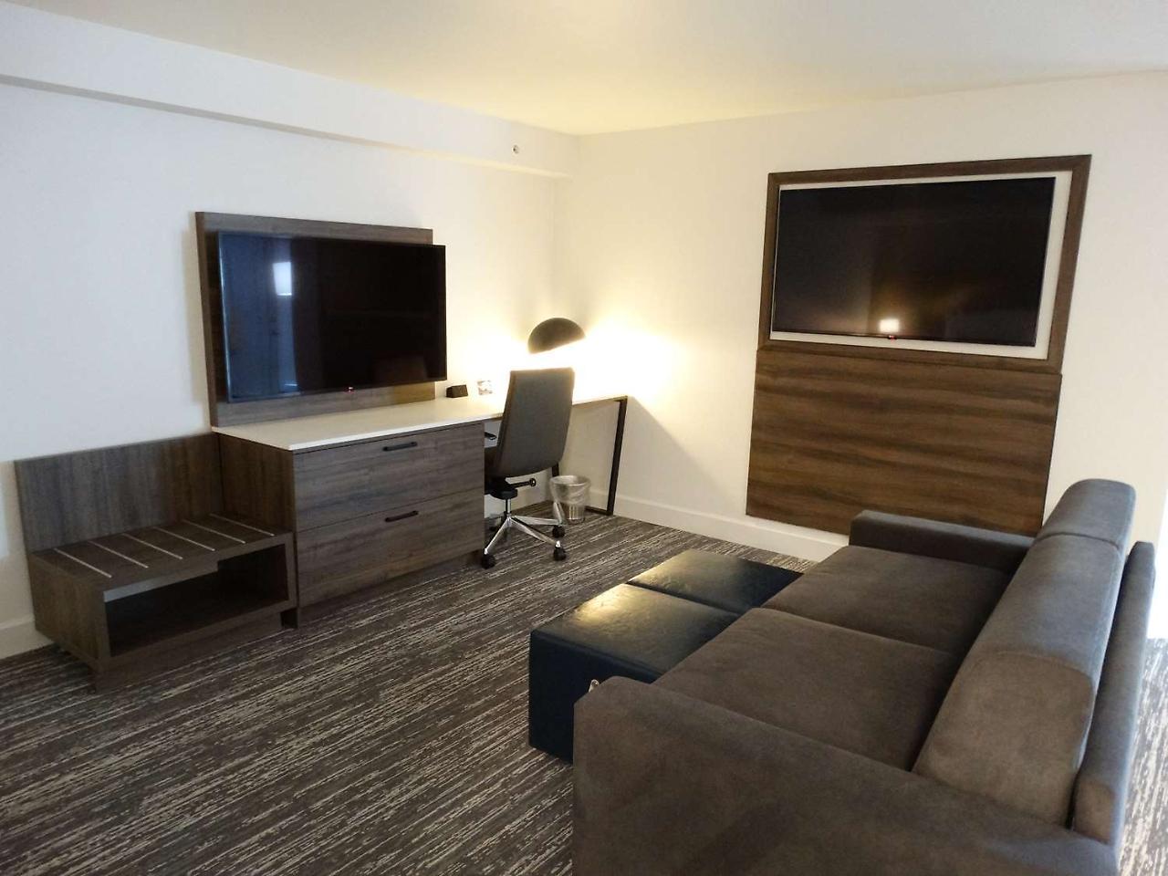 Western Premier East DEN