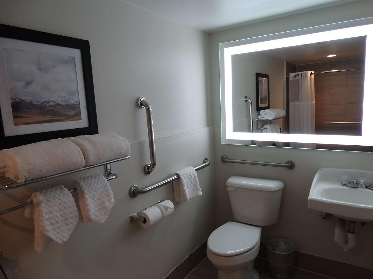 Best Western Premier East Hotel 3*